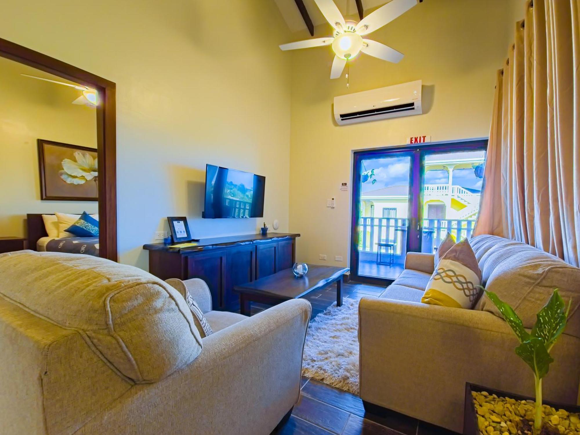 Louis' Apartments Placencia Luaran gambar