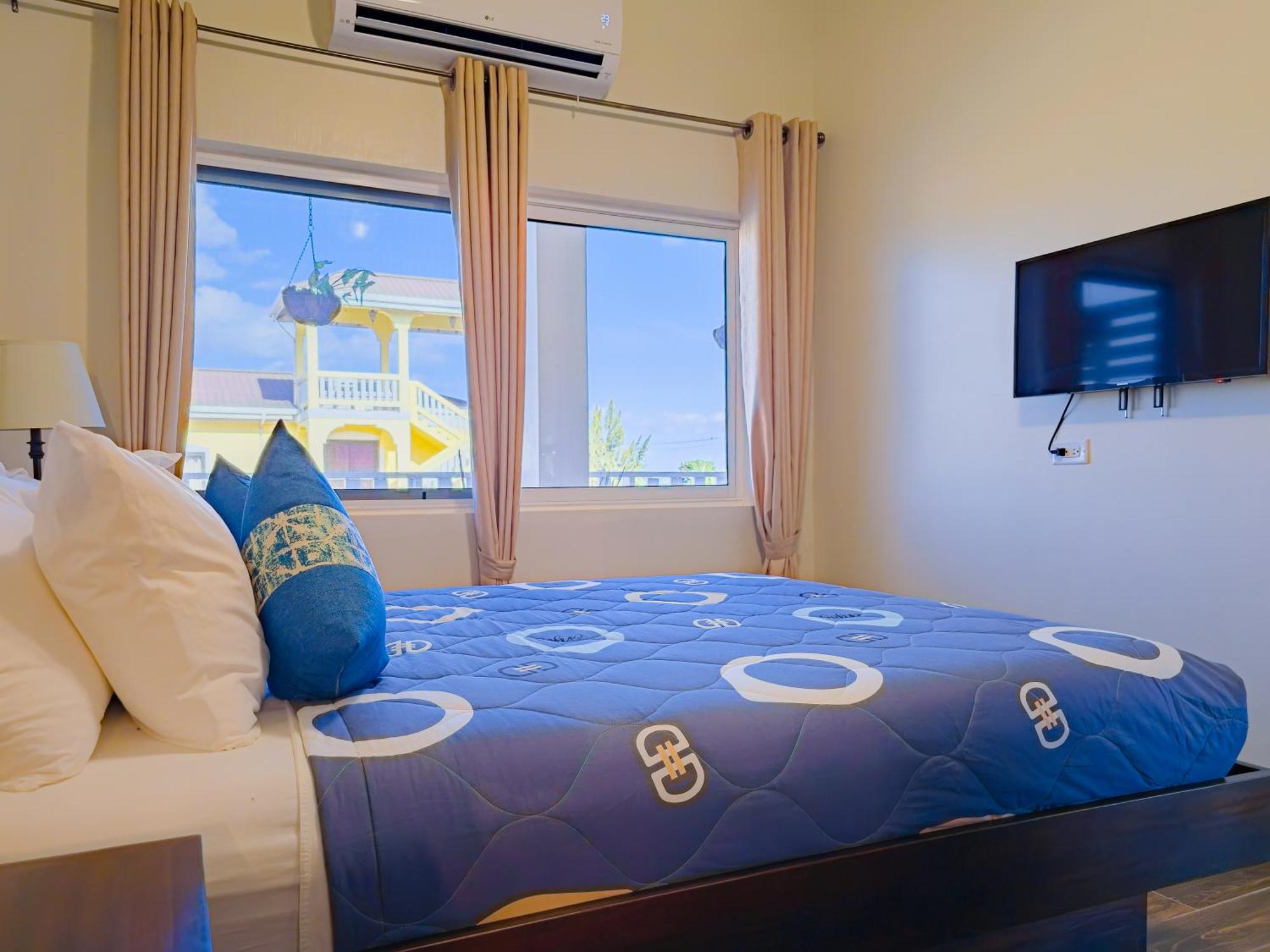 Louis' Apartments Placencia Luaran gambar
