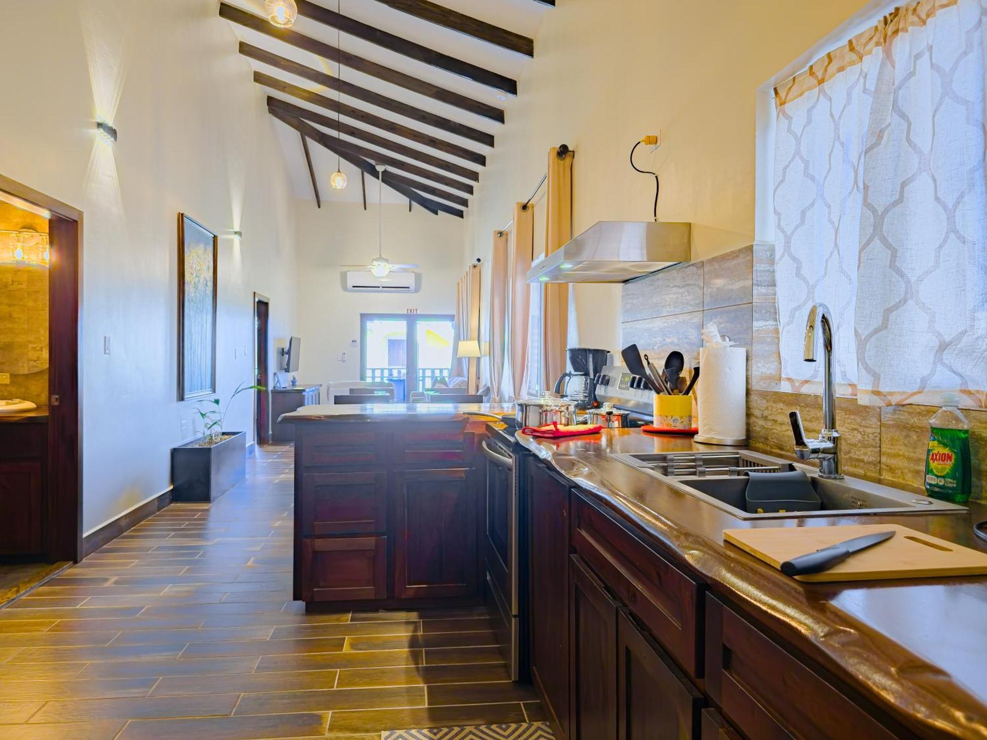Louis' Apartments Placencia Luaran gambar