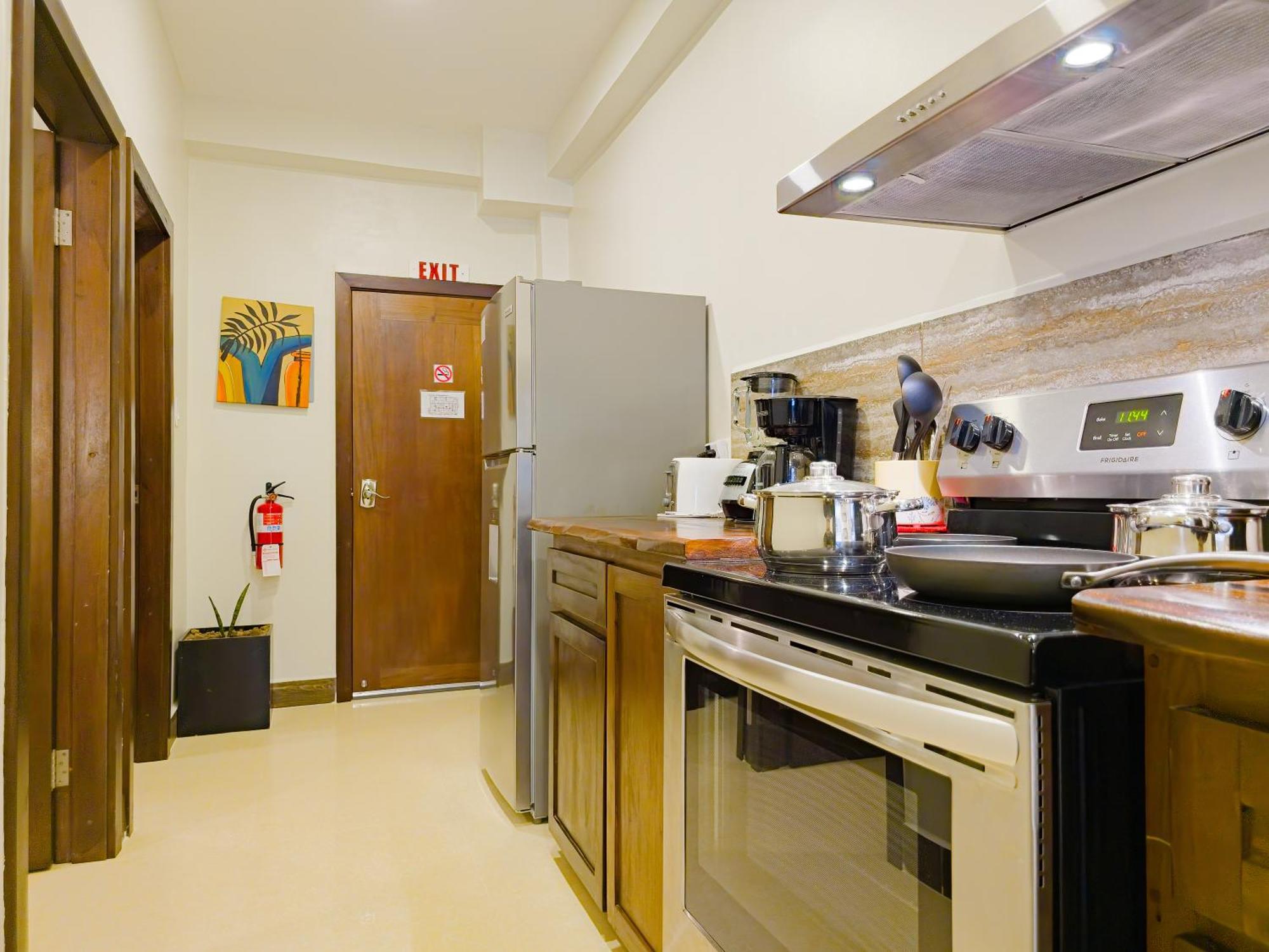 Louis' Apartments Placencia Luaran gambar