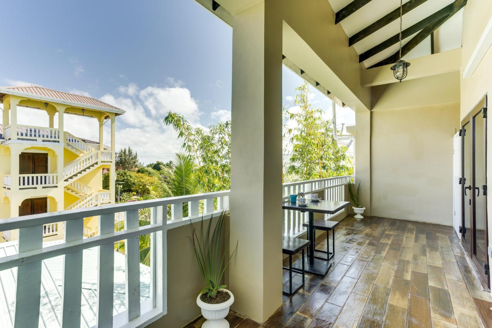 Louis' Apartments Placencia Luaran gambar