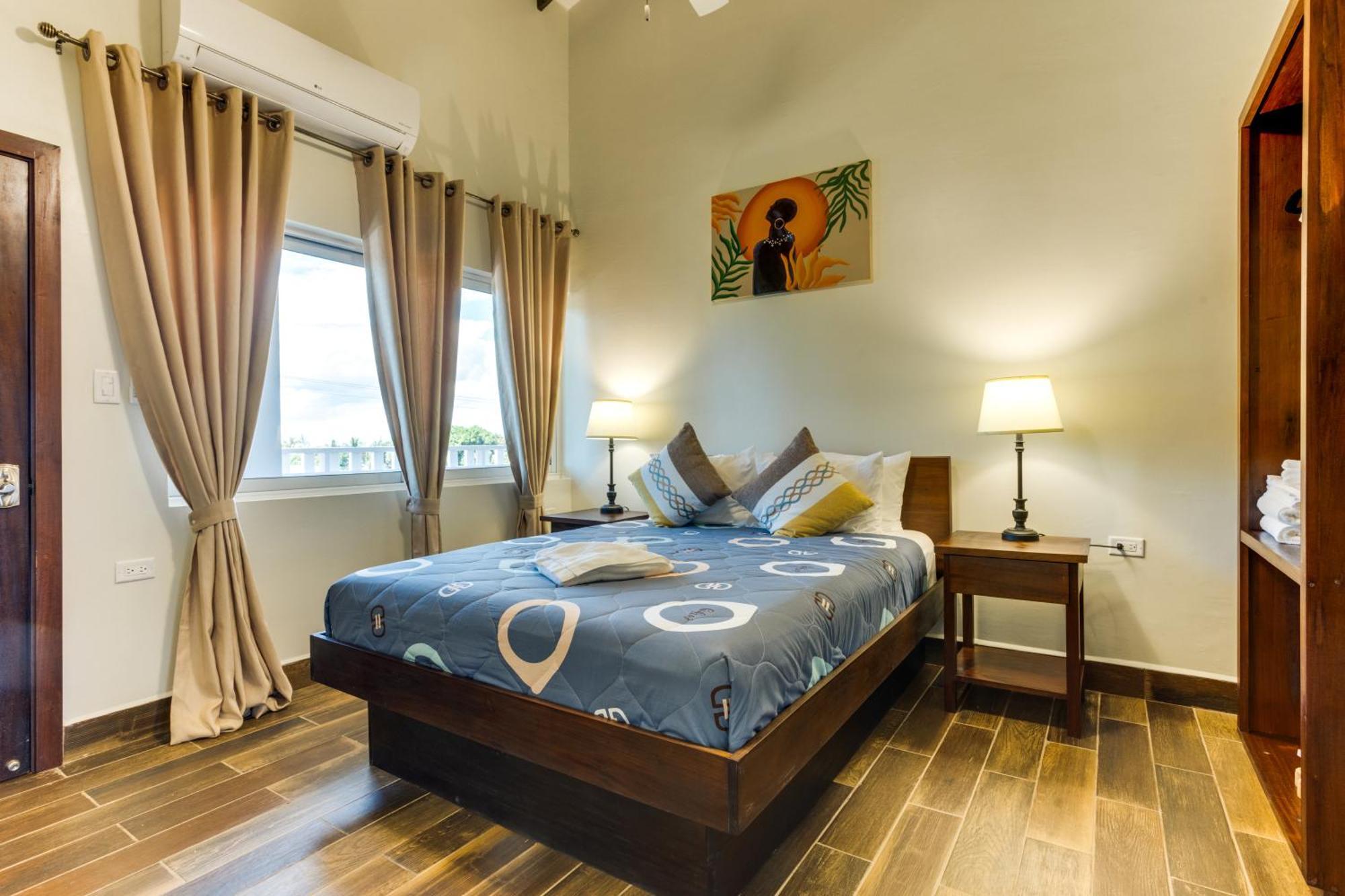 Louis' Apartments Placencia Luaran gambar